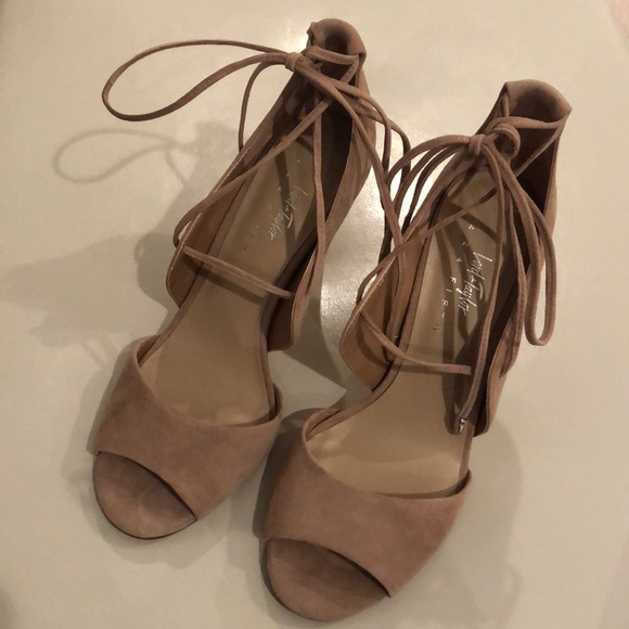 Suede Nude Lord & Taylor Heels - Picture 1 of 10